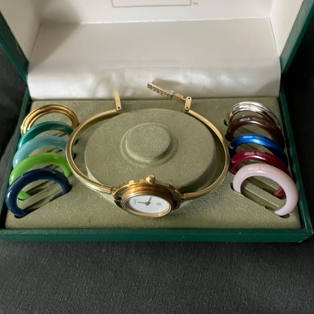 Authentic Vintage Gucci Bezel Watch